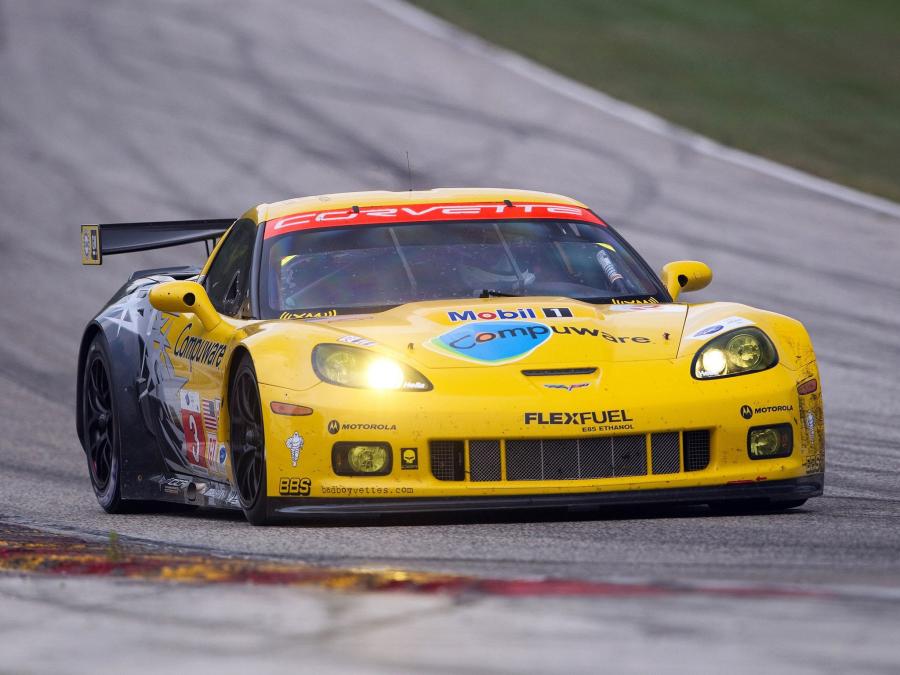  Chevrolet Corvette C6.R GT2 2010 года  (фото 3 из 16)